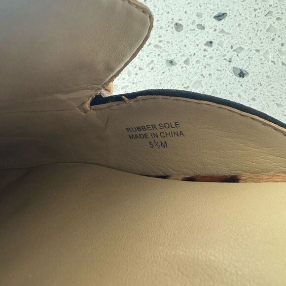 Ann Taylor Mules Flat Leopard Print Calf Hair Women's Size 5.5 Slip On Shoes EUC - Picture 6 of 12